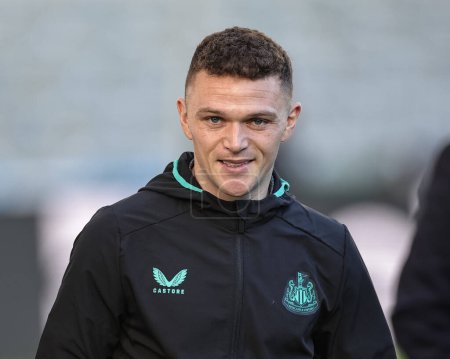Photo for Kieran Trippier of Newcastle United arrives during the Premier League match Newcastle United vs Nottingham Forest at St. James's Park, Newcastle, United Kingdom, 26th December 202 - Royalty Free Image