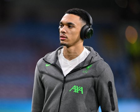 Photo for Trent Alexander-Arnold 66# of Liverpool Football Club inspects the pitch ahead of the match, during the Premier League match Burnley vs Liverpool at Turf Moor, Burnley, United Kingdom, 26th December 202 - Royalty Free Image