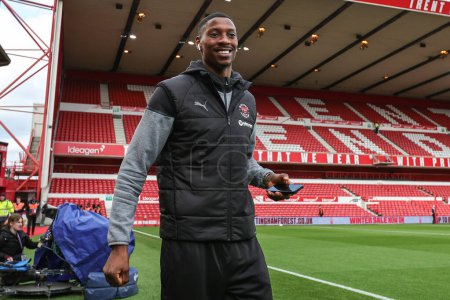 Photo for Marvin Ekpiteta of Blackpool arrives during the Emirates FA Cup  Third Round match Nottingham Forest vs Blackpool at City Ground, Nottingham, United Kingdom, 7th January 202 - Royalty Free Image