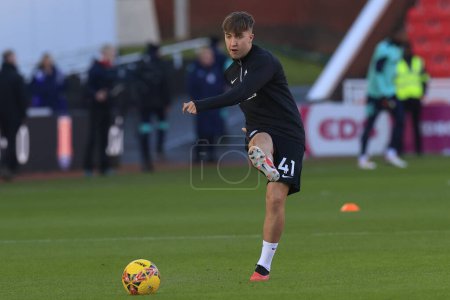 Photo for Jack Hinshelwood of Brighton & Hove Albion during the warm up ahead of the Emirates FA Cup Third Round match Stoke City vs Brighton and Hove Albion at Bet365 Stadium, Stoke-on-Trent, United Kingdom, 6th January 202 - Royalty Free Image