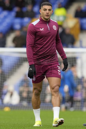Photo for Diego Carlos of Aston Villa warms up before the Premier League match Everton vs Aston Villa at Goodison Park, Liverpool, United Kingdom, 14th January 2024 - Royalty Free Image