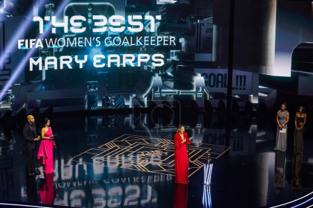 Téléchargez les photos : Mary Earps gagnante du meilleur gardien de but féminin de la FIFA 2023 lors des Best FIFA Football Awards 2023 à Eventim Apollo, Londres, Royaume-Uni, le 15 janvier 2024 - en image libre de droit