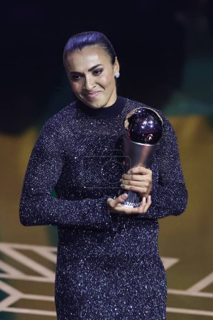 Téléchargez les photos : Marta Vieira da Silva reçoit une présentation spéciale lors des Best FIFA Football Awards 2023 à Eventim Apollo, Londres, Royaume-Uni, le 15 janvier 2024 - en image libre de droit