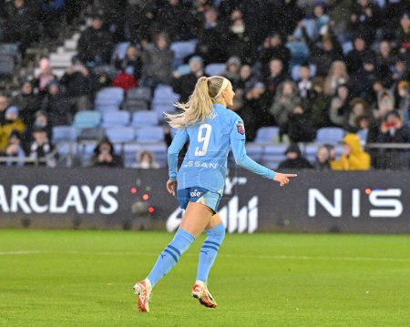 Photo for Chloe Kelly of Manchester City Women celebrates her goal to make it 5-1 to Manchester City, during the The FA Women's Super League match Manchester City Women vs Liverpool Women at Joie Stadium, Manchester, United Kingdom, 21st January 2024 - Royalty Free Image