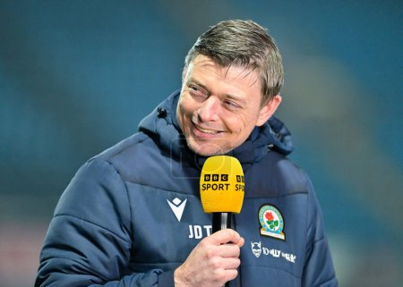 Téléchargez les photos : Jon Dahl Tomasson manager de Blackburn Rovers s'entretient avec la BBC après le match, lors du match Emirates FA Cup Fourth Round Blackburn Rovers vs Wrexham à Ewood Park, Blackburn, Royaume-Uni, 29 janvier 202 - en image libre de droit