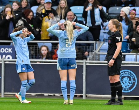 Photo for Chloe Kelly of Manchester City Women celebrates her goal to make it 2-0 Manchester City, during the The FA Women's Super League match Manchester City Women vs Leicester City Women at Joie Stadium, Manchester, United Kingdom, 4th February 202 - Royalty Free Image