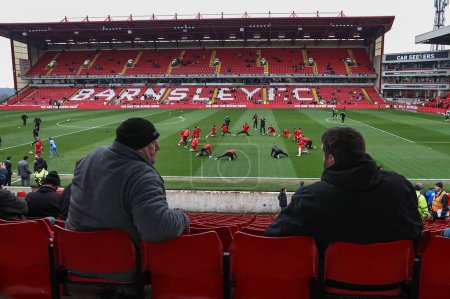 Photo for Barnsley players in the pregame warmup session during the Sky Bet League 1 match Barnsley vs Leyton Orient at Oakwell, Barnsley, United Kingdom, 10th February 202 - Royalty Free Image