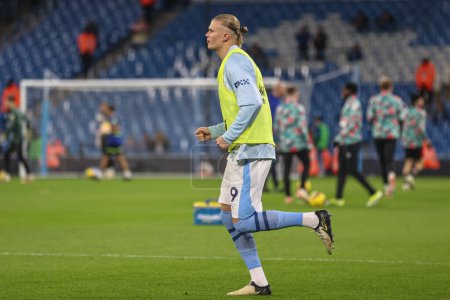 Photo for Erling Hland of Manchester City in the pregame warmup session during the Premier League match Manchester City vs Brentford at Etihad Stadium, Manchester, United Kingdom, 20th February 2024 - Royalty Free Image