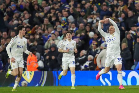 Photo for Connor Roberts of Leeds United celebrates his goal and makes the score 1-1 during the Sky Bet Championship match Leeds United vs Leicester City at Elland Road, Leeds, United Kingdom, 23rd February 202 - Royalty Free Image