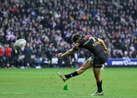 Photo for Nathan Cleary scores his conversions to make it 4-6 Penrith Panthers, during the 2024 World Club Challenge match Wigan Warriors vs Penrith Panthers at DW Stadium, Wigan, United Kingdom, 24th February 202 - Royalty Free Image