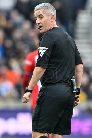 Photo for Referee Darren Bond during the Premier League match Wolverhampton Wanderers vs Sheffield United at Molineux, Wolverhampton, United Kingdom, 25th February 202 - Royalty Free Image