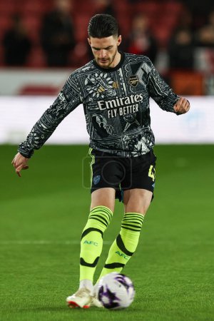 Photo for Declan Rice of Arsenal during the pre-game warmup ahead of the Premier League match Sheffield United vs Arsenal at Bramall Lane, Sheffield, United Kingdom, 4th March 202 - Royalty Free Image