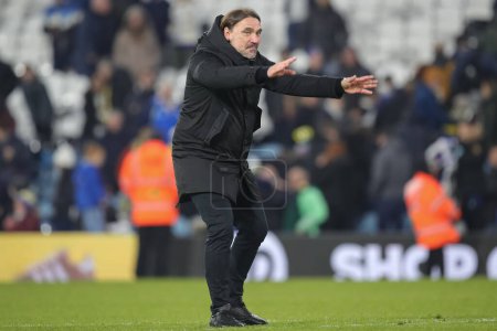 Photo for Daniel Farke manager of Leeds United celebrates and interacts with the supporters after the Sky Bet Championship match Leeds United vs Stoke City at Elland Road, Leeds, United Kingdom, 5th March 2024 - Royalty Free Image