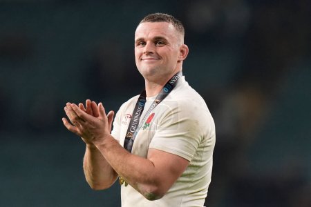 Photo for Ben Earl of England salutes the fans after the 2024 Guinness 6 Nations match England vs Ireland at Twickenham Stadium, Twickenham, United Kingdom, 9th March 202 - Royalty Free Image