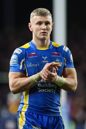 Photo for Harry Newman of Leeds Rhinos applauds the fans at the end of the Betfred Super League Round 5 match Leeds Rhinos vs St Helens at Headingley Stadium, Leeds, United Kingdom, 15th March 202 - Royalty Free Image