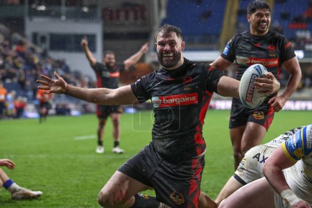 Photo for Alex Walmsley of St. Helens celebrates his try during the Betfred Challenge Cup Sixth Round match Leeds Rhinos vs St Helens at Headingley Stadium, Leeds, United Kingdom, 22nd March 202 - Royalty Free Image