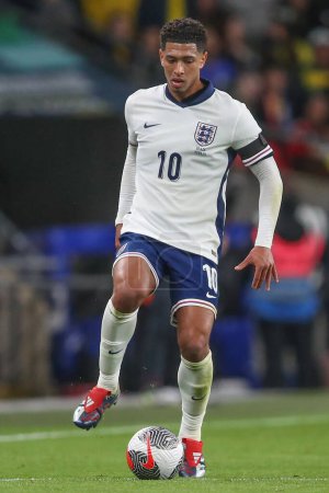 Téléchargez les photos : Jude Bellingham d'Angleterre lors du match amical international Angleterre vs Brésil au Wembley Stadium, Londres, Royaume-Uni, 23 mars 202 - en image libre de droit