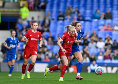 Photo for Heather Payne of Everton Women and Grace Fisk of Liverpool Women battle for the ball, during The FA Women's Super League match Everton Women vs Liverpool Women at Goodison Park, Liverpool, United Kingdom, 24th March 202 - Royalty Free Image
