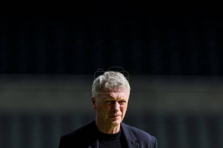 Photo for David Moyes manager of West Ham United arrives during the Premier League match Newcastle United vs West Ham United at St. James's Park, Newcastle, United Kingdom, 30th March 202 - Royalty Free Image