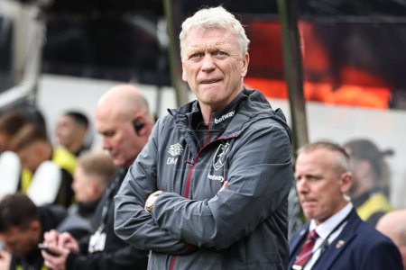 Photo for David Moyes manager of West Ham United looks on during the Premier League match Newcastle United vs West Ham United at St. James's Park, Newcastle, United Kingdom, 30th March 202 - Royalty Free Image