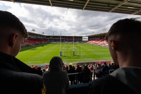Foto de A general view of Totally Wicked Stadium, Home of St Helens during the Betfred Super League Round 6 match St Helens vs Wigan Warriors at Totally Wicked Stadium, St Helens, Reino Unido, 29th March 202 - Imagen libre de derechos