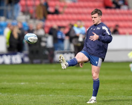 Photo for George Ford of Sale Sharks warms up before the Gallagher Premiership match Sale Sharks vs Exeter Chiefs at Salford Community Stadium, Eccles, United Kingdom, 31st March 202 - Royalty Free Image