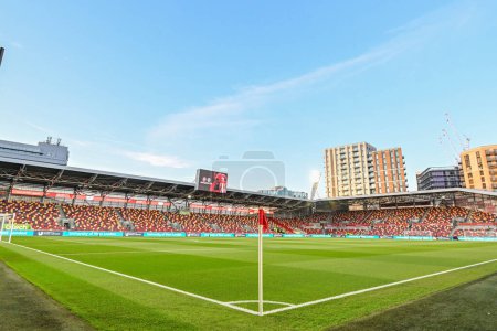 Photo for A general view of The Gtech Community Stadium during the Premier League match Brentford vs Manchester United at The Gtech Community Stadium, London, United Kingdom, 30th March 202 - Royalty Free Image