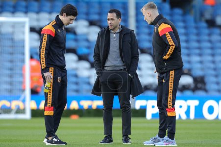 Photo for Liam Rosenior manager of Hull City speaks with his players ahead of the Sky Bet Championship match Leeds United vs Hull City at Elland Road, Leeds, United Kingdom, 1st April 202 - Royalty Free Image
