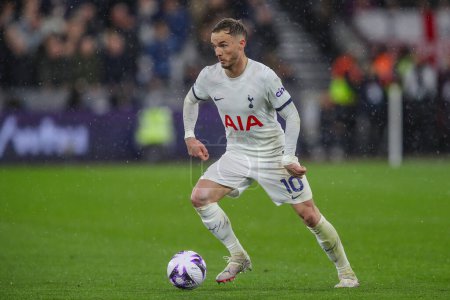 Photo for James Maddison of Tottenham Hotspur breaks with the ball during the Premier League match West Ham United vs Tottenham Hotspur at London Stadium, London, United Kingdom, 2nd April 202 - Royalty Free Image