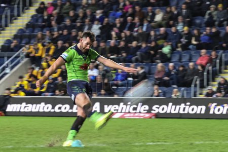 Photo for Stefan Ratchford of Warrington Wolves converts for a goal to make it 4-16 during the Betfred Super League Round 7 match Leeds Rhinos vs Warrington Wolves at Headingley Stadium, Leeds, United Kingdom, 5th April 202 - Royalty Free Image