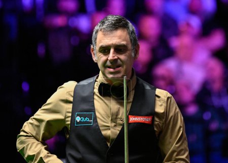 Photo for Ronnie O'Sullivan reacts, during the Johnstones Paint Tour Championships at Manchester Central, Manchester, United Kingdom, 5th April 2024 - Royalty Free Image