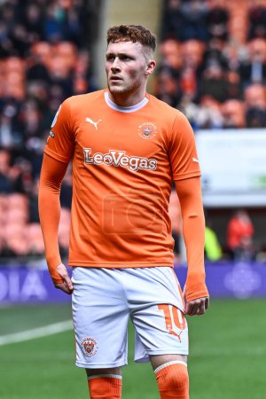 Photo for Sonny Carey of Blackpool during the Sky Bet League 1 match Blackpool vs Cambridge United at Bloomfield Road, Blackpool, United Kingdom, 6th April 202 - Royalty Free Image