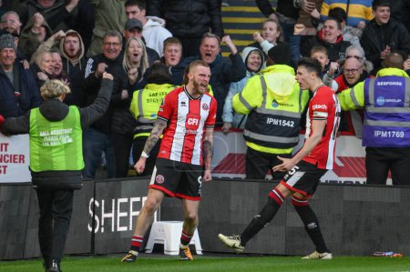 Photo for Oliver McBurnie of Sheffield United celebrates his goal to make it 2-2 during the Premier League match Sheffield United vs Chelsea at Bramall Lane, Sheffield, United Kingdom, 7th April 202 - Royalty Free Image