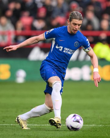 Photo for Conor Gallagher of Chelsea makes a break with the ball during the Premier League match Sheffield United vs Chelsea at Bramall Lane, Sheffield, United Kingdom, 7th April 202 - Royalty Free Image