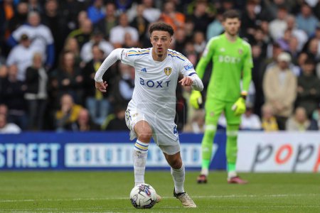 Photo for Ethan Ampadu of Leeds United on the ball during the Sky Bet Championship match Leeds United vs Blackburn Rovers at Elland Road, Leeds, United Kingdom, 13th April 202 - Royalty Free Image