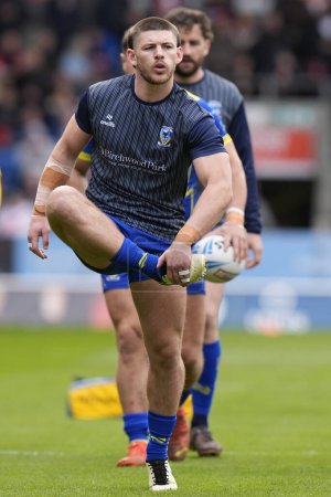 Photo for Danny Walker of Warrington Wolves warms up before the Betfred Challenge Cup Quarter Final match St Helens vs Warrington Wolves at Totally Wicked Stadium, St Helens, United Kingdom, 14th April 202 - Royalty Free Image
