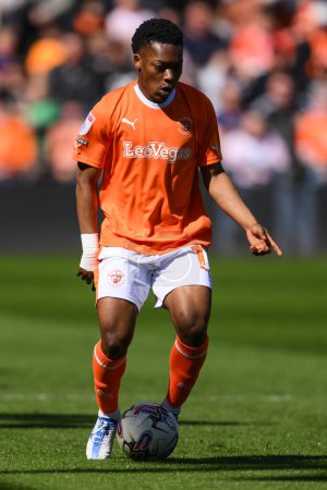 Photo for Karamoko Dembele of Blackpool makes a break with the ball during the Sky Bet League 1 match Blackpool vs Barnsley at Bloomfield Road, Blackpool, United Kingdom, 20th April 202 - Royalty Free Image