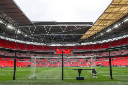 Foto de Vista general del estadio Wembley antes del partido de semifinales de la Copa FA de Emiratos Coventry City vs Manchester United en el estadio Wembley, Londres, Reino Unido, 21 de abril 202 - Imagen libre de derechos