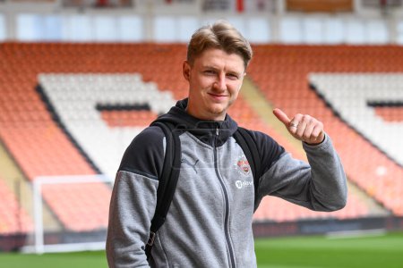 Photo for George Byers of Blackpool arrives ahead of the Sky Bet League 1 match Blackpool vs Barnsley at Bloomfield Road, Blackpool, United Kingdom, 20th April 202 - Royalty Free Image