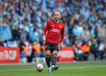 Photo for Christian Eriksen of Manchester United passes the ball, during the Emirates FA Cup Semi-Final match Coventry City vs Manchester United at Wembley Stadium, London, United Kingdom, 21st April 202 - Royalty Free Image