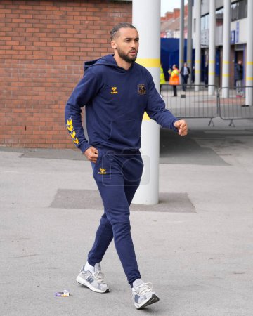 Photo for Dominic Calvert-Lewin of Everton arrives at the stadium before the Premier League match Everton vs Nottingham Forest at Goodison Park, Liverpool, United Kingdom, 21st April 202 - Royalty Free Image