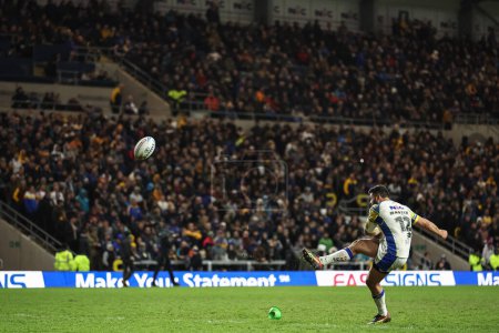 Photo for Rhyse Martin of Leeds Rhinos converts for a goal to make it 24-12 in from of the sticks during the Betfred Super League Round 8 match Leeds Rhinos vs Huddersfield Giants at Headingley Stadium, Leeds, United Kingdom, 19th April 202 - Royalty Free Image