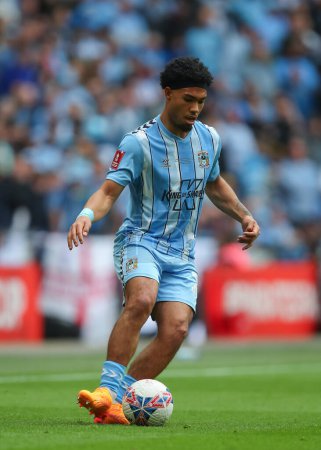 Photo for Haji Wright of Coventry City in action, during the Emirates FA Cup Semi-Final match Coventry City vs Manchester United at Wembley Stadium, London, United Kingdom, 21st April 202 - Royalty Free Image