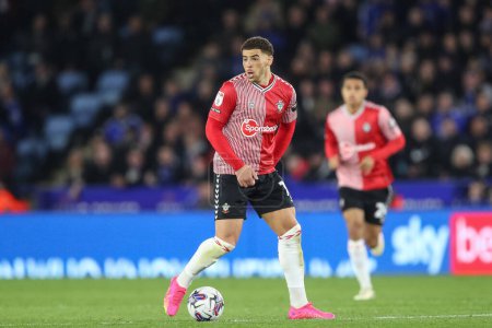 Photo for Che Adams of Southampton with the ball during the Sky Bet Championship match Leicester City vs Southampton at King Power Stadium, Leicester, United Kingdom, 23rd April 202 - Royalty Free Image