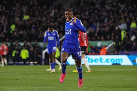 Photo for Abdul Fatawu of Leicester City celebrates his goal to make it 1-0 during the Sky Bet Championship match Leicester City vs Southampton at King Power Stadium, Leicester, United Kingdom, 23rd April 202 - Royalty Free Image