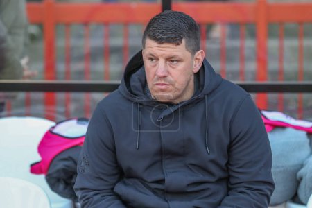 Photo for Matt Peet Head Coach of Wigan Warriors during the Betfred Super League Round 9 match Hull KR vs Wigan Warriors at Sewell Group Craven Park, Kingston upon Hull, United Kingdom, 26th April 202 - Royalty Free Image
