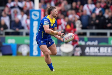 Photo for Danny Walker of Warrington Wolves passes the ball during the Betfred Super League Round 9 match Salford Red Devils vs Warrington Wolves at Salford Community Stadium, Eccles, United Kingdom, 27th April 202 - Royalty Free Image