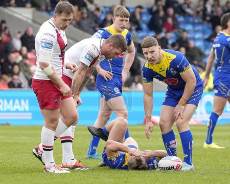 Photo for Leon Hayes of Warrington Wolves received a nasty ankle injury during the Betfred Super League Round 9 match Salford Red Devils vs Warrington Wolves at Salford Community Stadium, Eccles, United Kingdom, 27th April 202 - Royalty Free Image