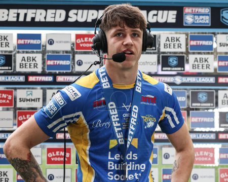 Photo for Riley Lumb of Leeds Rhinos is Betfred player on the match during the Betfred Super League Round 9 match Hull FC vs Leeds Rhinos at MKM Stadium, Hull, United Kingdom, 28th April 202 - Royalty Free Image