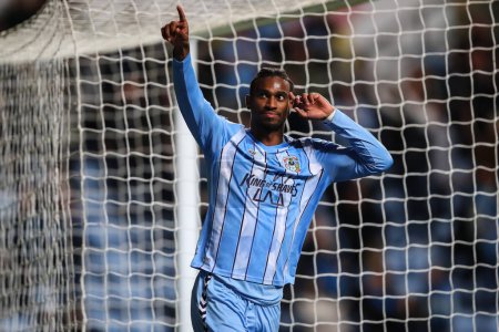 Photo for Haji Wright of Coventry City celebrates his goal to make it 1-1 during the Sky Bet Championship match Coventry City vs Ipswich Town at Coventry Building Society Arena, Coventry, United Kingdom, 30th April 202 - Royalty Free Image